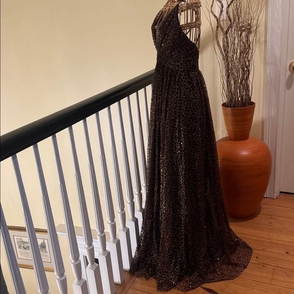 Showpo NWT a lady Godiva Bronze cocktail dress. Designed in Australia - Picture 4 of 8